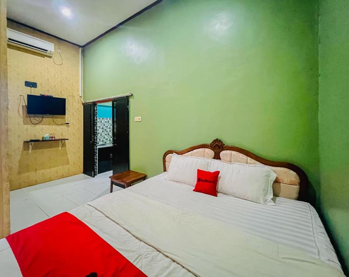 Reddoorz Near Sunrise Mall Mojokerto Екстер'єр фото